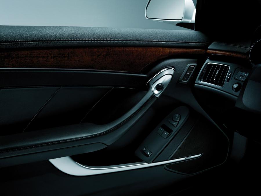  Cadillac CTS Coupe 2011 года  (фото 116 из 128)